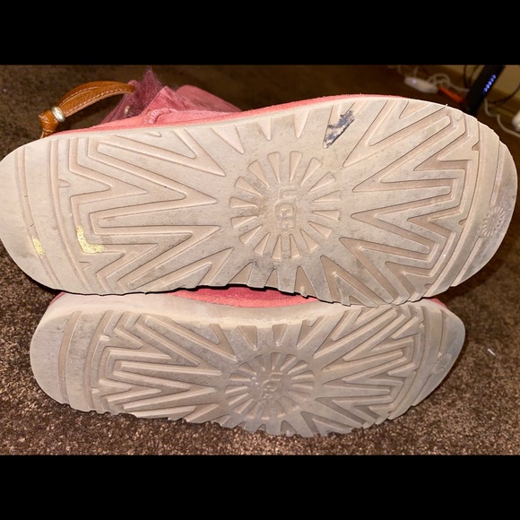 UGG - Picture 6 of 7